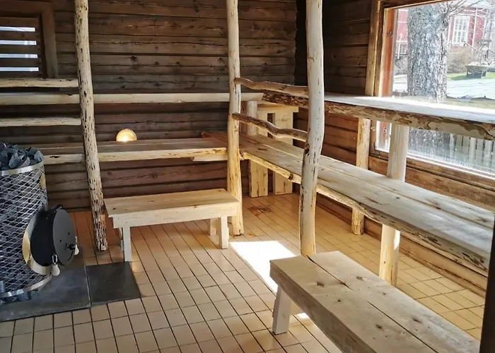 Pyhaeranta & Kievari 山林小屋